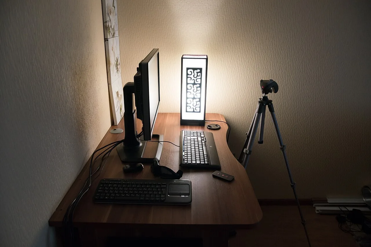 Mobile Computer Desk with Printer Shelf